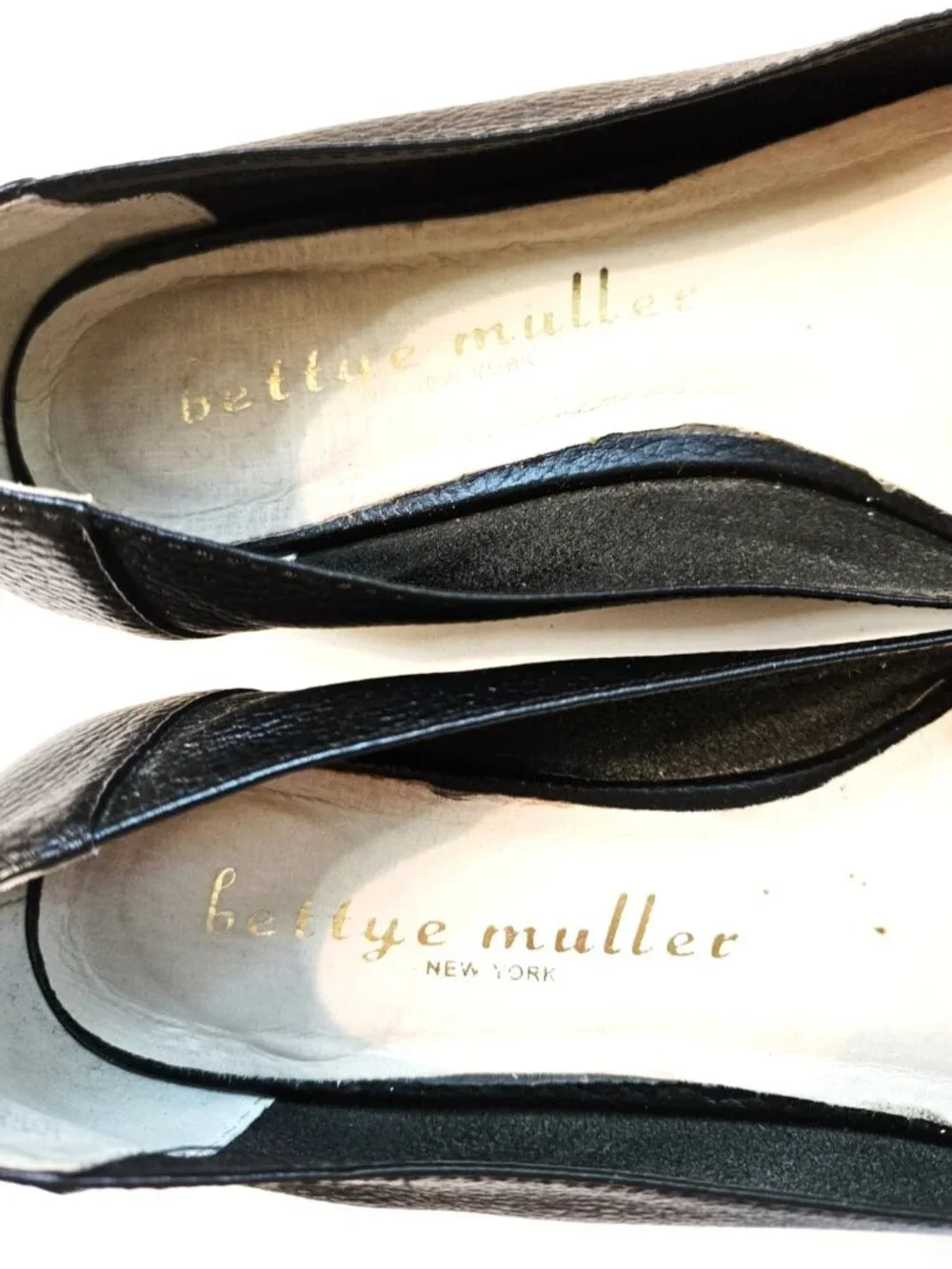 Bettye Muller Size 7 M Vali Loafers Black Pebbled Leather Slip-On Flats Women's